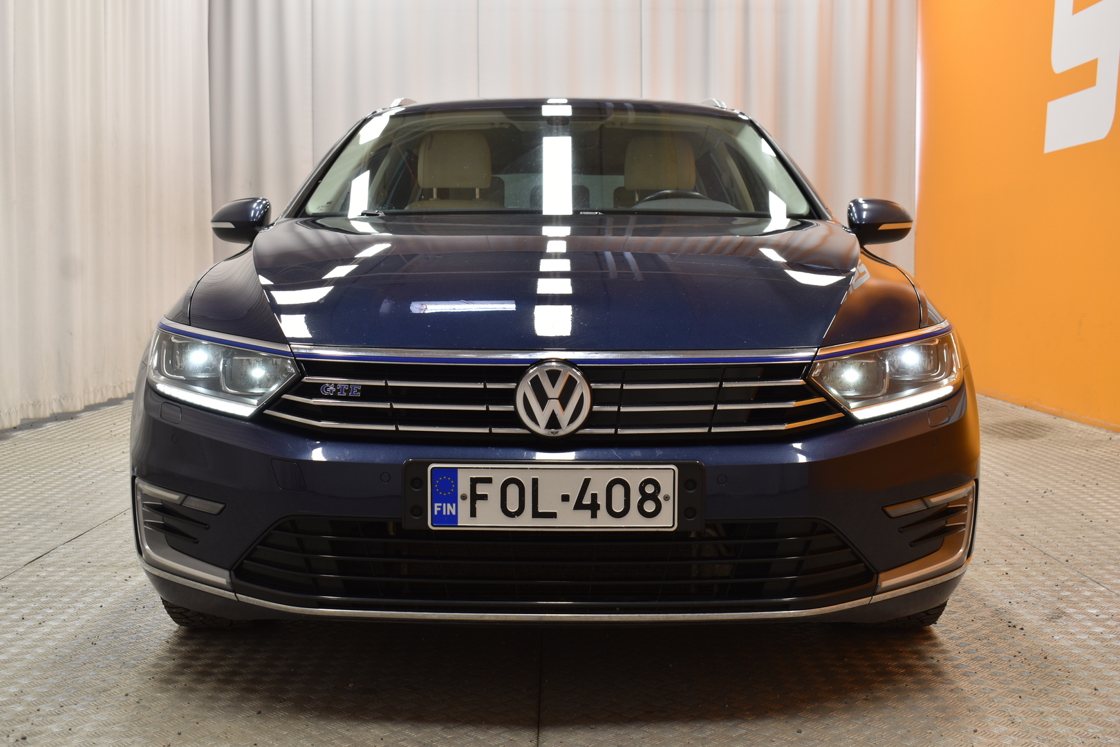 Sininen Farmari, Volkswagen Passat – FOL-408