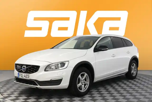 Valkoinen Farmari, Volvo V60 Cross Country – FOL-423