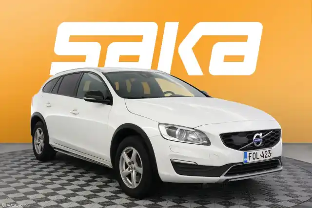 Valkoinen Farmari, Volvo V60 Cross Country – FOL-423