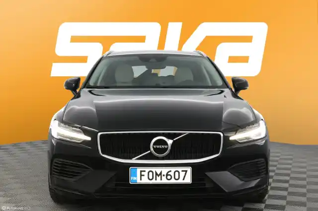 Musta Farmari, Volvo V60 – FOM-607