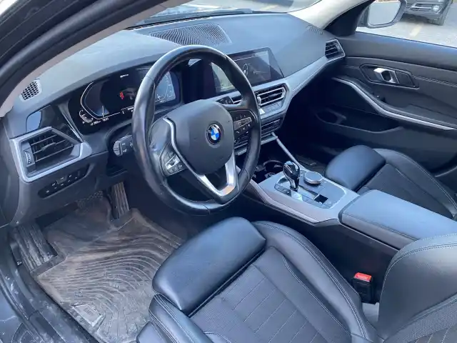 Harmaa Farmari, BMW 330 – FON-162