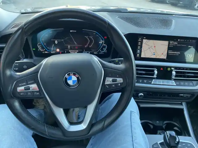 Harmaa Farmari, BMW 330 – FON-162