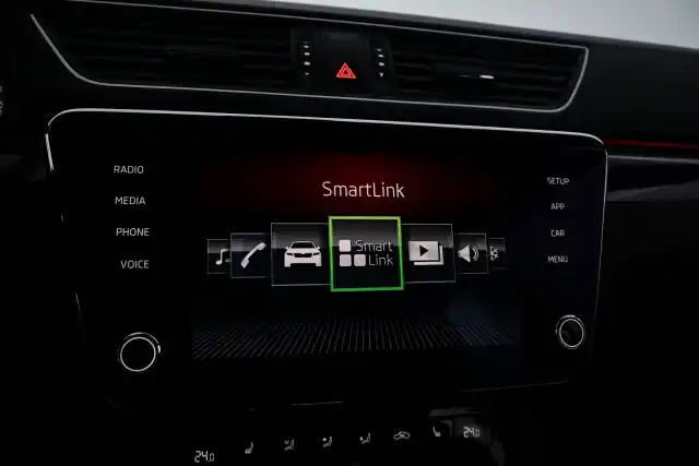 Valkoinen Farmari, Skoda Superb – FON-224