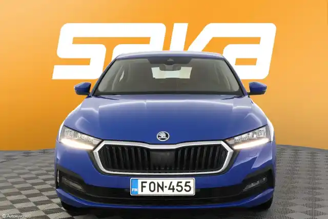 Sininen Sedan, Skoda Octavia – FON-455