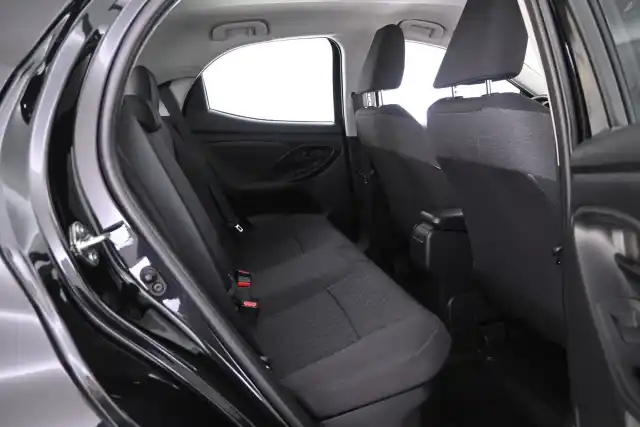 Musta Viistoperä, Toyota Yaris – FON-562