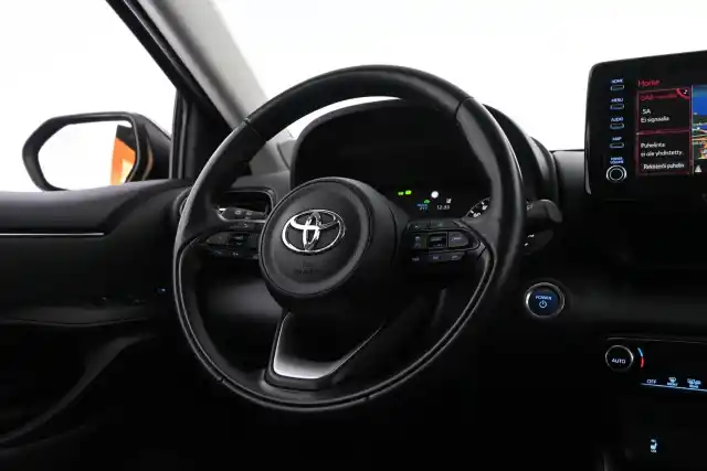 Musta Viistoperä, Toyota Yaris – FON-562