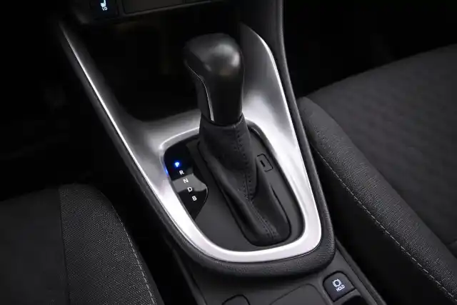 Musta Viistoperä, Toyota Yaris – FON-562