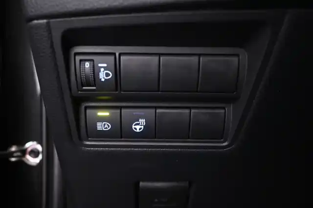 Musta Viistoperä, Toyota Yaris – FON-562