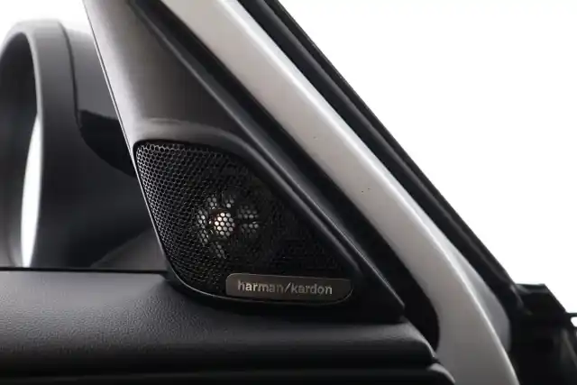 Valkoinen Maastoauto, Mini Countryman – FON-979