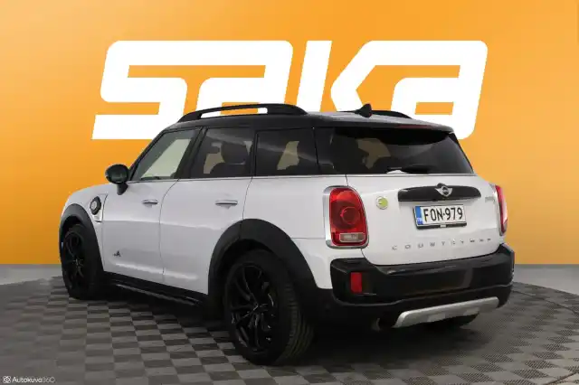 Valkoinen Maastoauto, Mini Countryman – FON-979