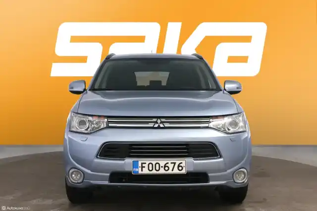 Sininen Maastoauto, Mitsubishi OUTLANDER PHEV – FOO-676