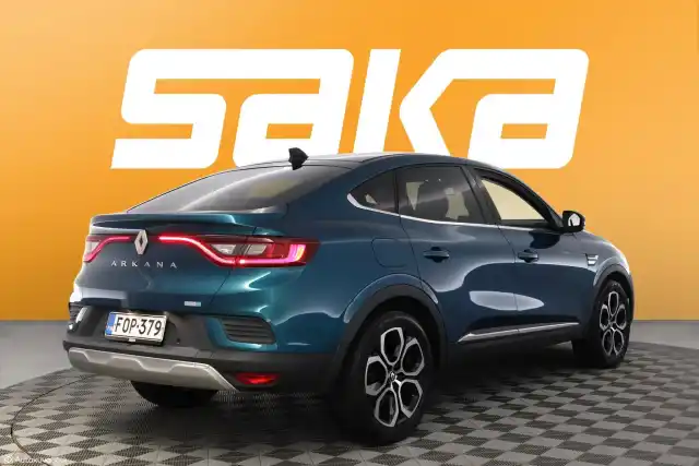 Sininen Maastoauto, Renault Arkana – FOP-379