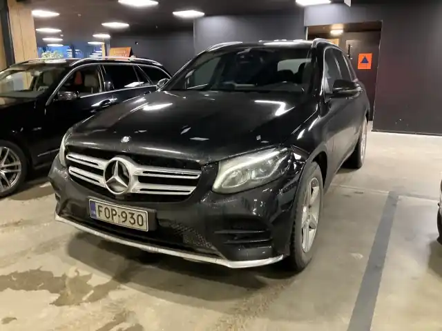 Musta Maastoauto, Mercedes-Benz GLC – FOP-930