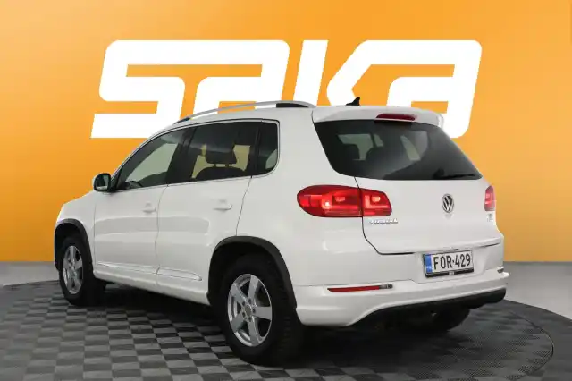 Valkoinen Maastoauto, Volkswagen Tiguan – FOR-429