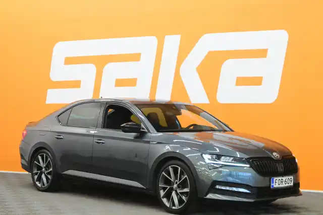 Harmaa Sedan, Skoda Superb – FOR-609