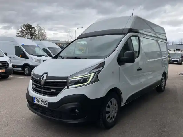 Valkoinen Pakettiauto, Renault Trafic – FOS-253