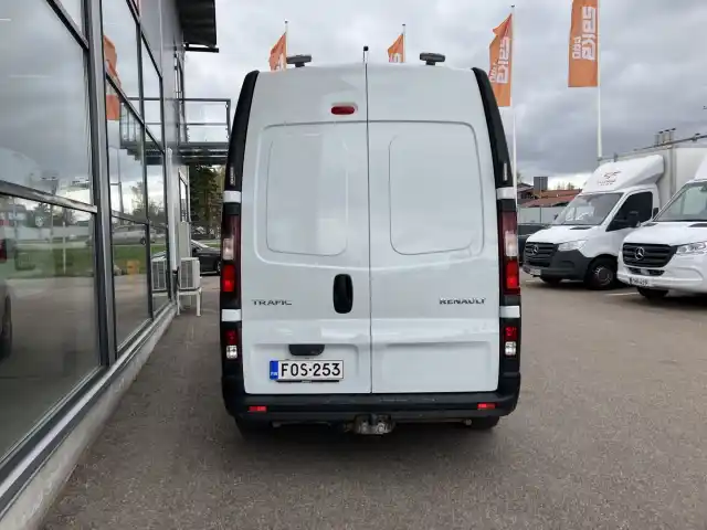 Valkoinen Pakettiauto, Renault Trafic – FOS-253