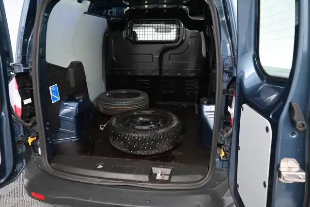 Sininen Pakettiauto, Ford Transit Courier – FOS-645