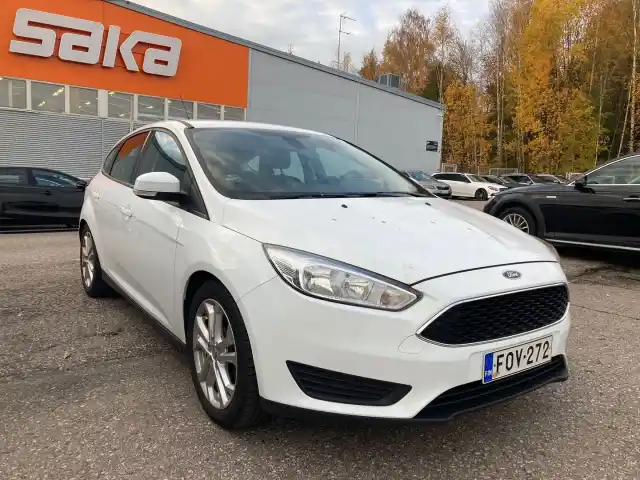 Valkoinen Viistoperä, Ford Focus – FOV-272