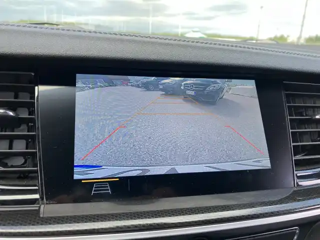 Valkoinen Viistoperä, Opel Insignia – FOV-715
