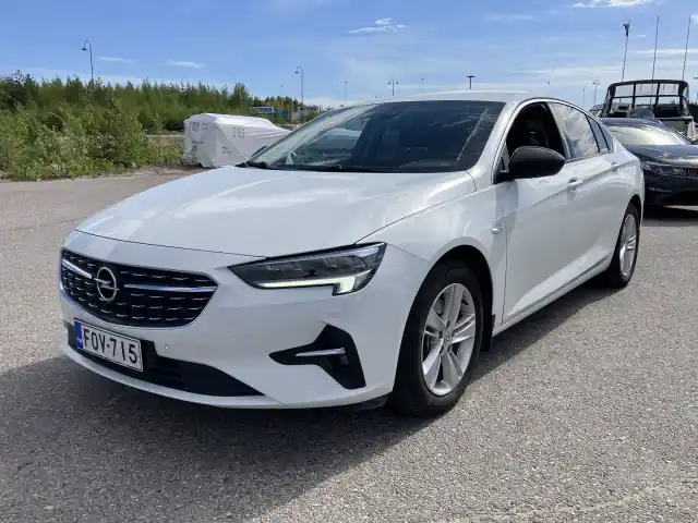 Valkoinen Viistoperä, Opel Insignia – FOV-715