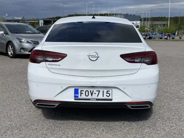 Valkoinen Viistoperä, Opel Insignia – FOV-715