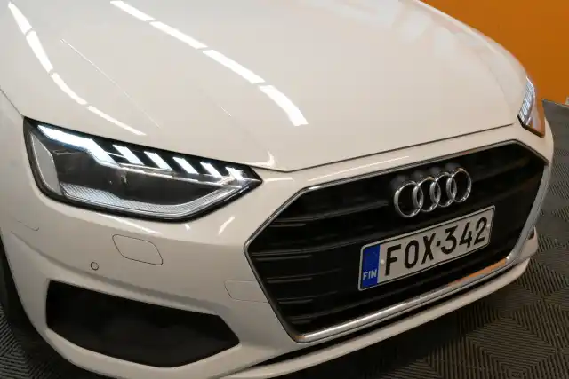 Valkoinen Farmari, Audi A4 – FOX-342