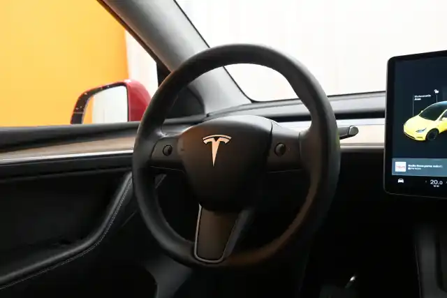 Punainen Maastoauto, Tesla Model Y – FOY-148