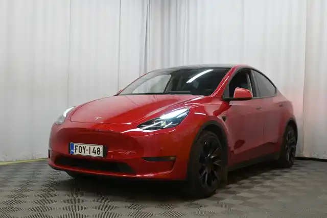 Punainen Maastoauto, Tesla Model Y – FOY-148