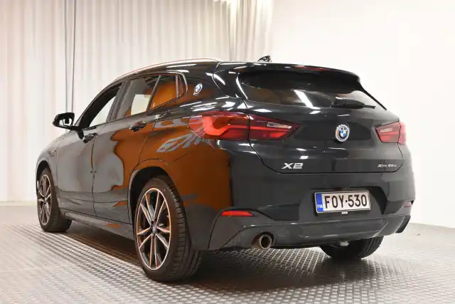 Musta Maastoauto, BMW X2 – FOY-530