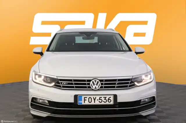 Valkoinen Farmari, Volkswagen Passat – FOY-536
