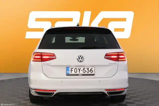 Valkoinen Farmari, Volkswagen Passat – FOY-536