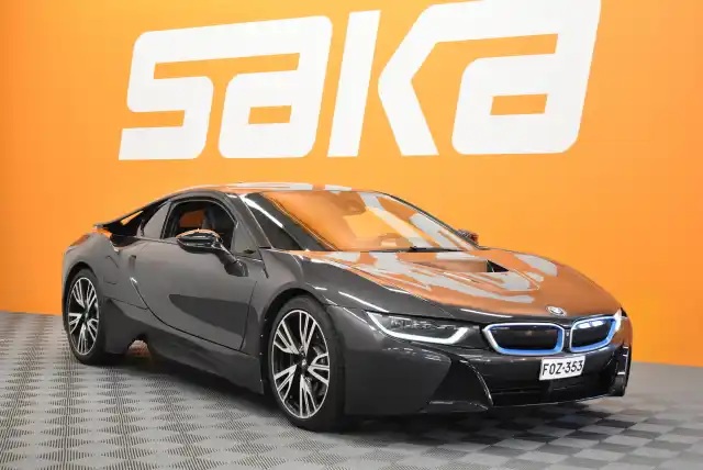 Harmaa Coupe, BMW i8 – FOZ-353