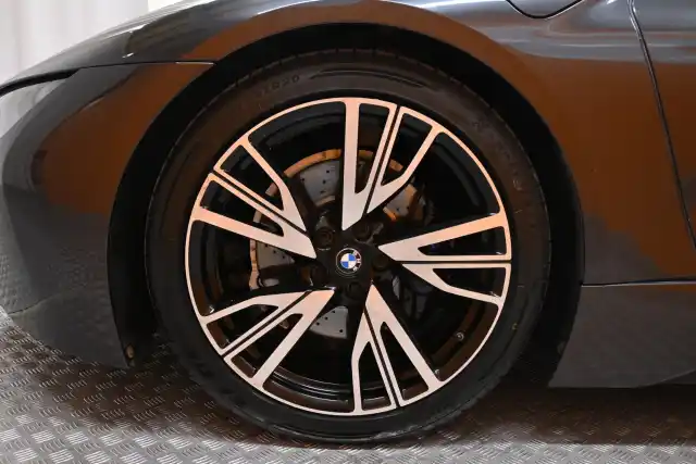 Harmaa Coupe, BMW i8 – FOZ-353