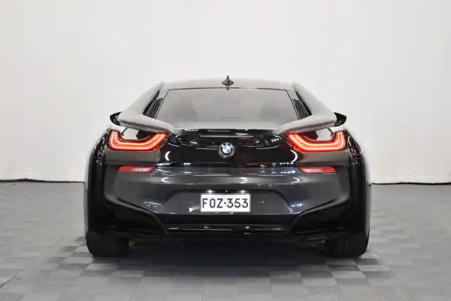 Harmaa Coupe, BMW i8 – FOZ-353