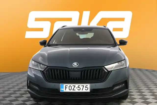 Harmaa Farmari, Skoda Octavia – FOZ-575
