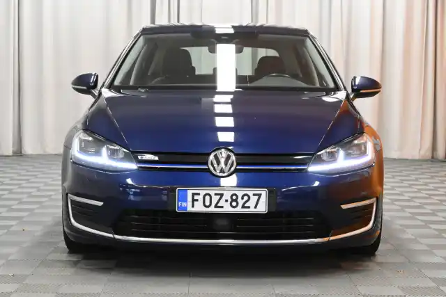 Sininen Viistoperä, Volkswagen Golf – FOZ-827