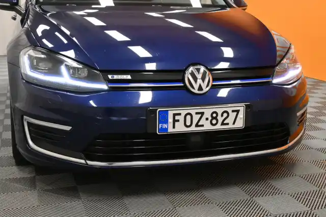 Sininen Viistoperä, Volkswagen Golf – FOZ-827