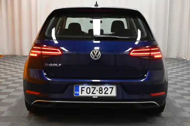 Sininen Viistoperä, Volkswagen Golf – FOZ-827