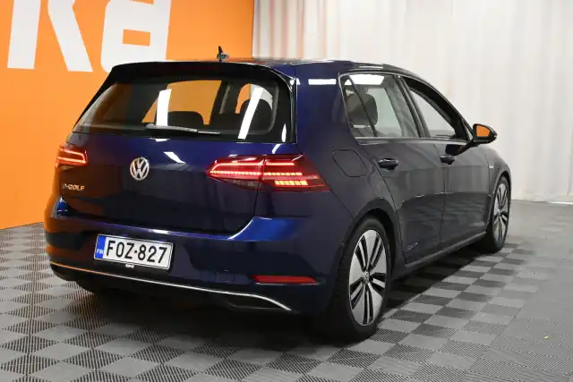 Sininen Viistoperä, Volkswagen Golf – FOZ-827