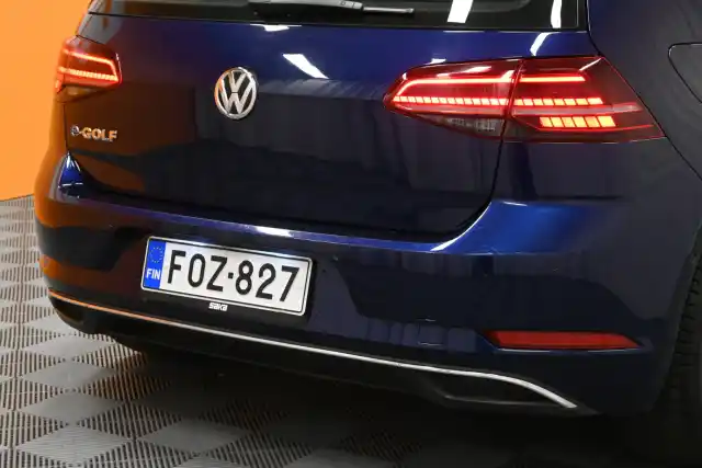 Sininen Viistoperä, Volkswagen Golf – FOZ-827