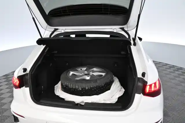 Valkoinen Viistoperä, Audi A3 – FPB-105