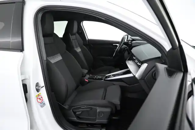 Valkoinen Viistoperä, Audi A3 – FPB-105