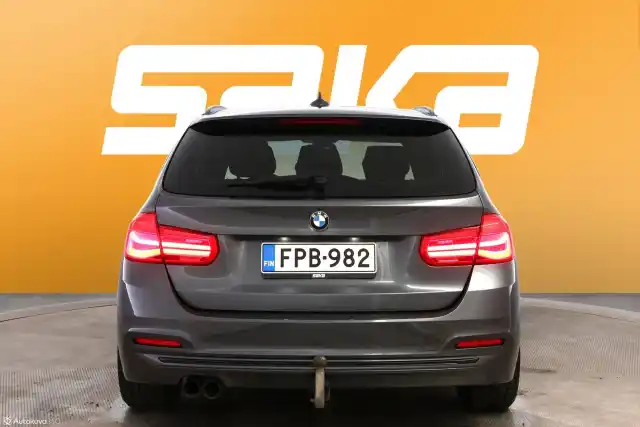Harmaa Farmari, BMW 320 – FPB-982