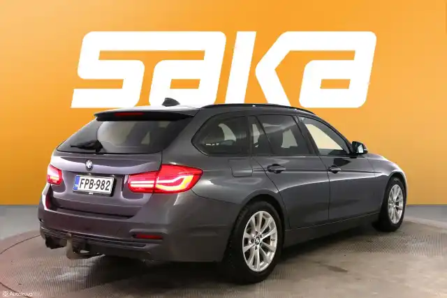 Harmaa Farmari, BMW 320 – FPB-982