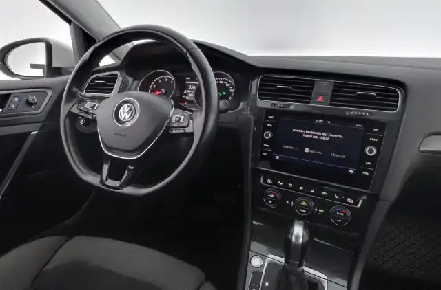 Valkoinen Farmari, Volkswagen Golf – FPE-484