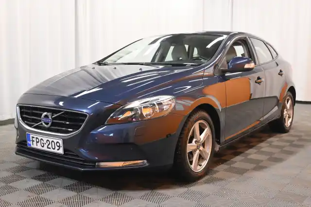 Sininen Viistoperä, Volvo V40 – FPG-209