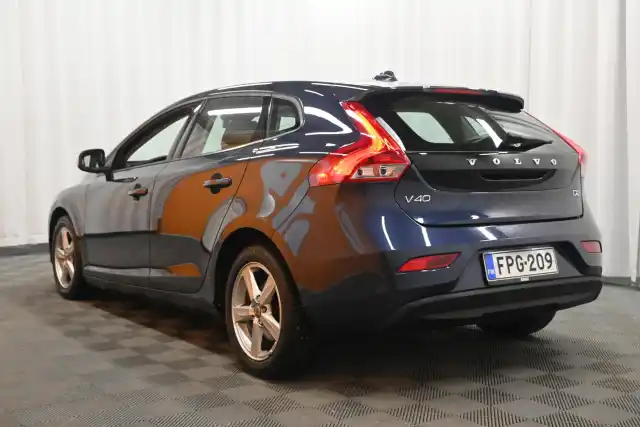 Sininen Viistoperä, Volvo V40 – FPG-209