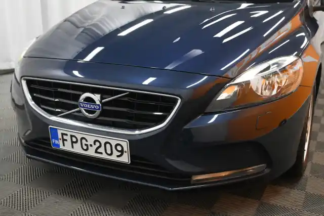 Sininen Viistoperä, Volvo V40 – FPG-209