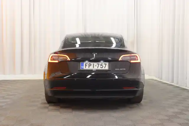 Musta Sedan, Tesla Model 3 – FPI-757